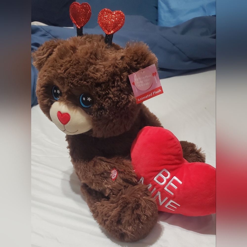 Cutest & Softest Stuffed Teddy Bear, Lites-Up & Sings "I Got You Babe"!!   New!! - Picture 7 of 11